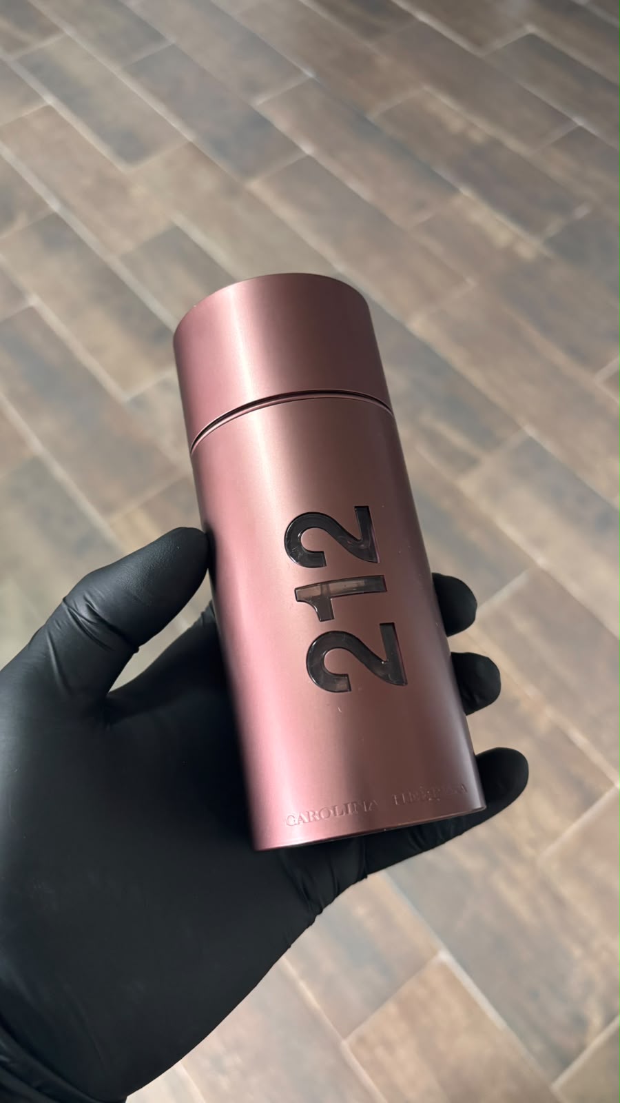 Carolina Herrera 212 Sexy Men perfume