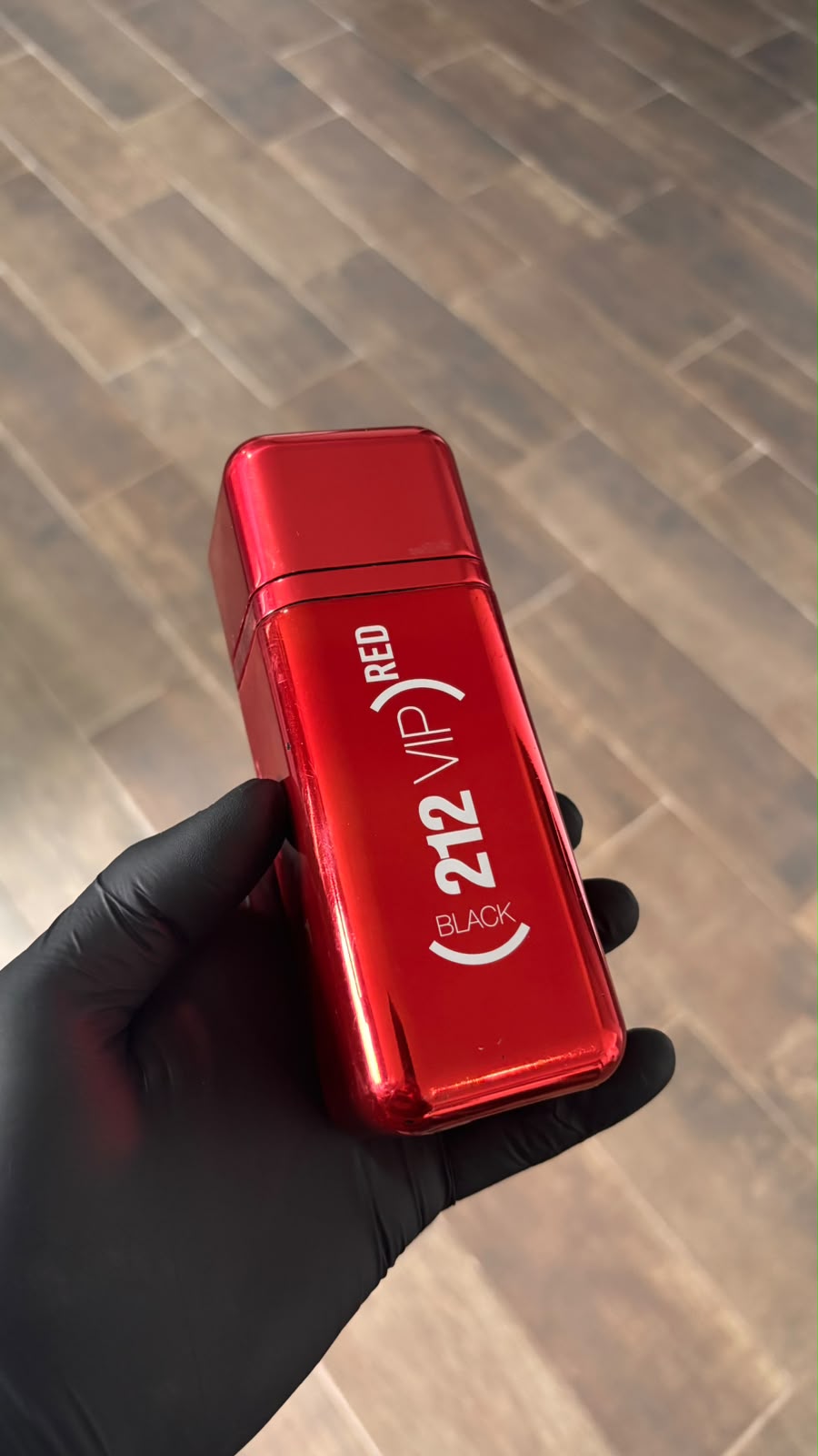 Carolina Herrera 212 VIP Black RED Edición Limitada perfume