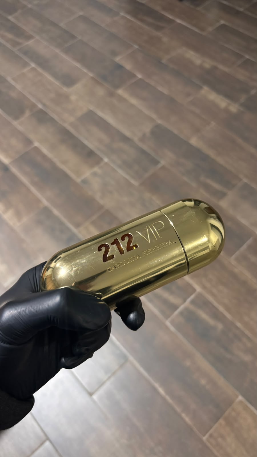 Carolina Herrera 212 VIP perfume