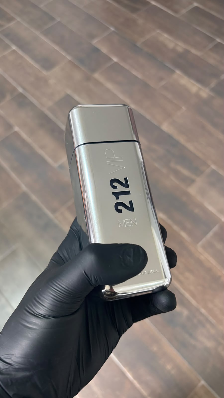 Carolina Herrera 212 VIP perfume