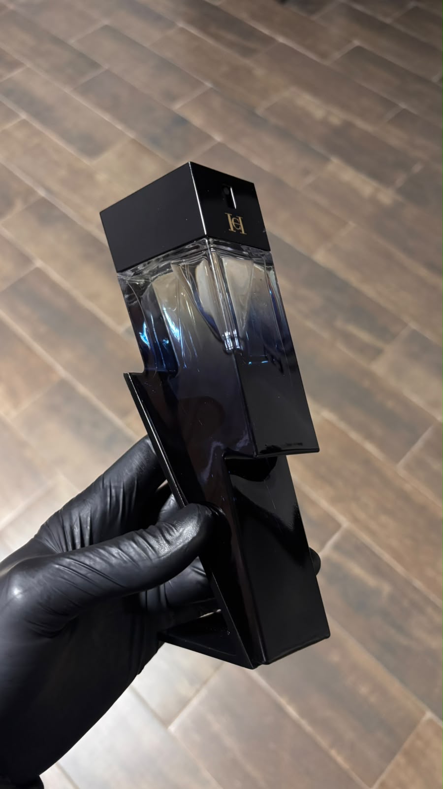 Carolina Herrera Bad Boy Cobalt perfume