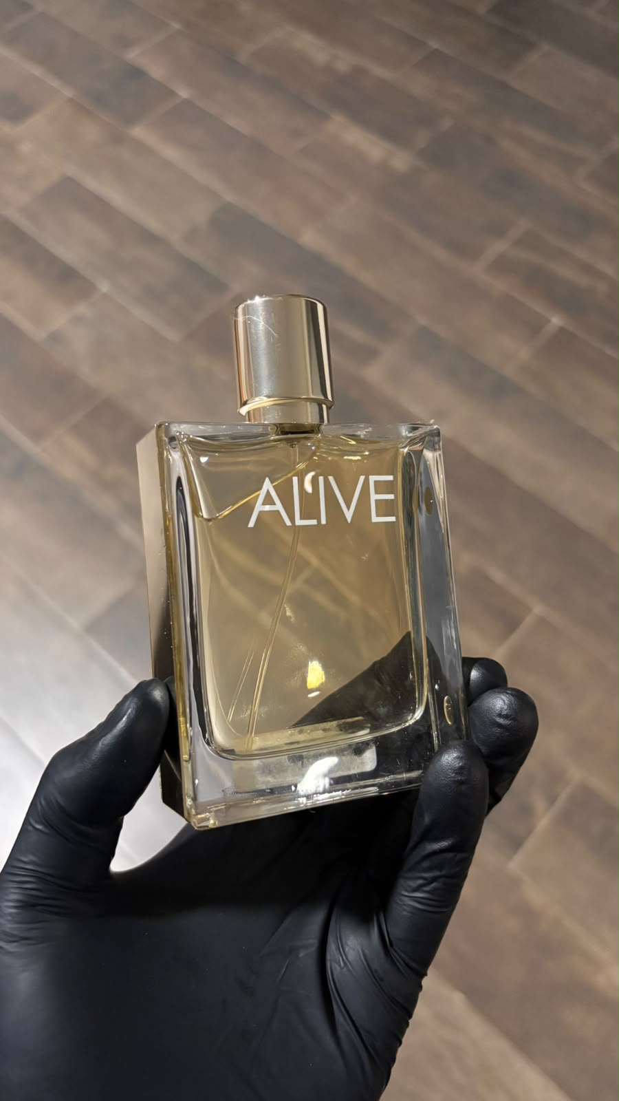 Hugo Boss Alive perfume